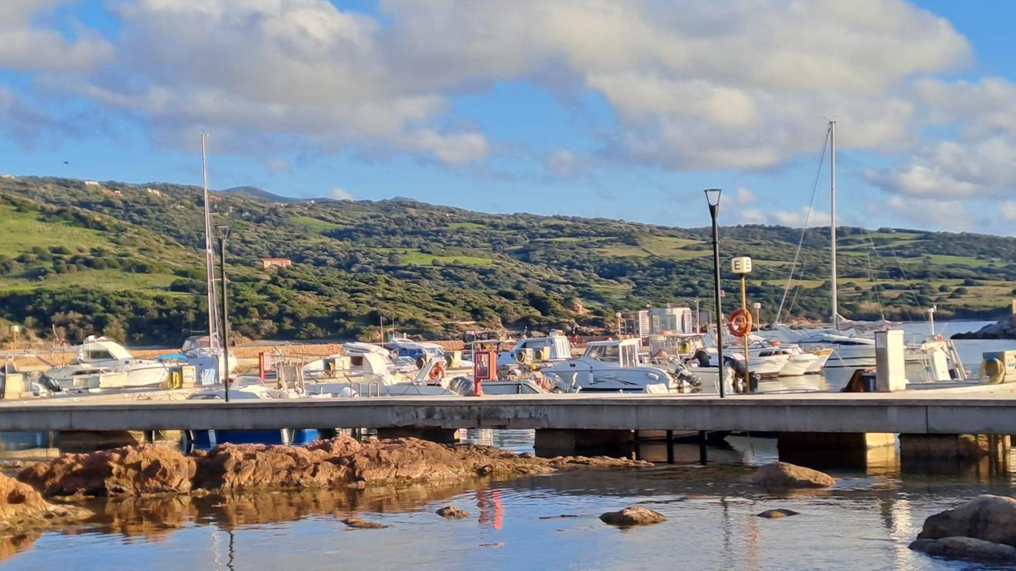 Sardegna Isola Rossa Casa Mirta Vista Mare E Wifi Apartment Luaran gambar